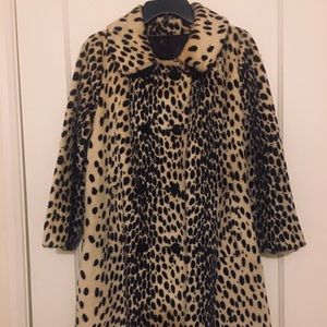 Rare Vintage cream colored snow leopard print coat